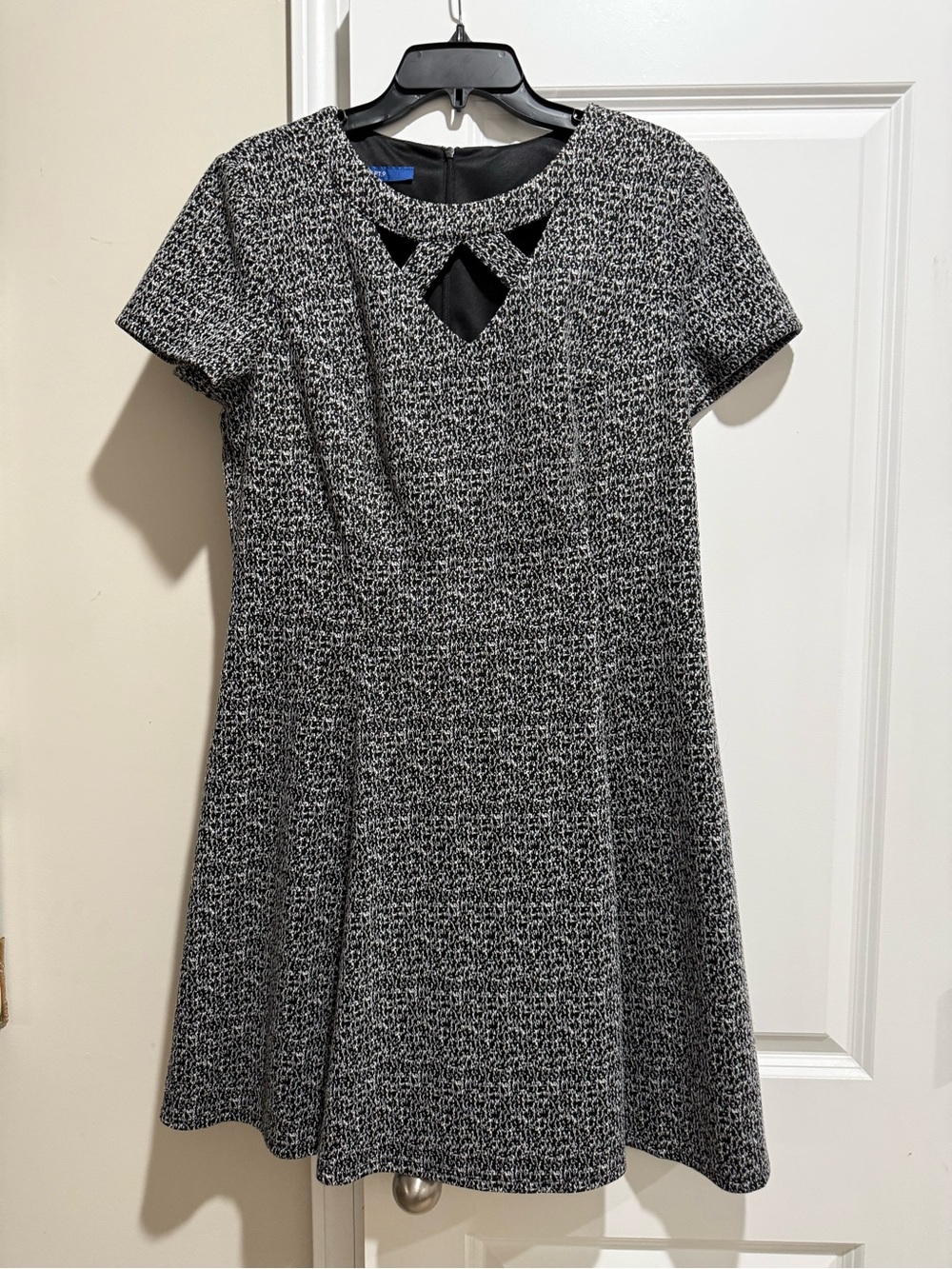 Apt. 9 Black and Gray Short-Sleeve A-Line Dress with Keyhole Cutouts